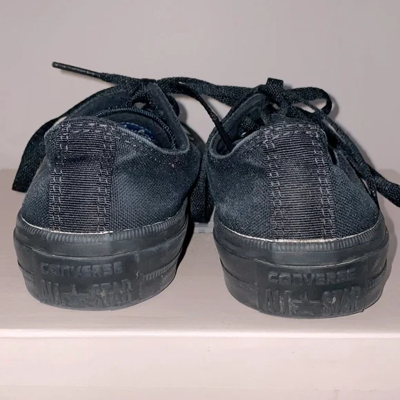 Black Converse - Picture 6 of 6